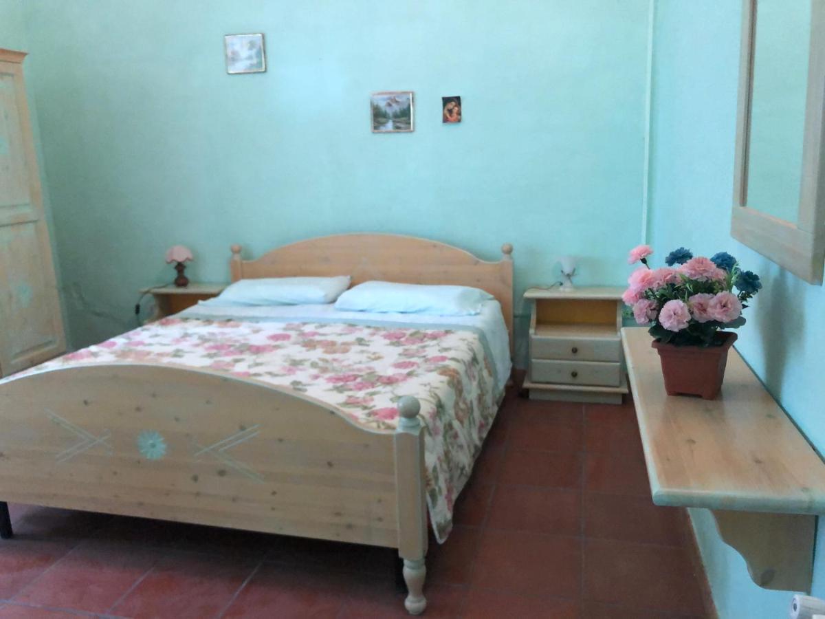 Agriturismo E Antica Fattoria Matteu Bed & Breakfast Teulada Bagian luar foto